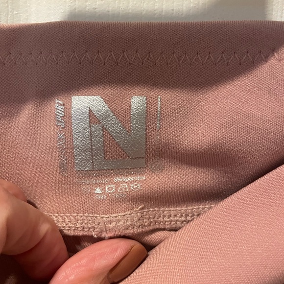 Pink / rose gold leggings - Picture 3 of 6